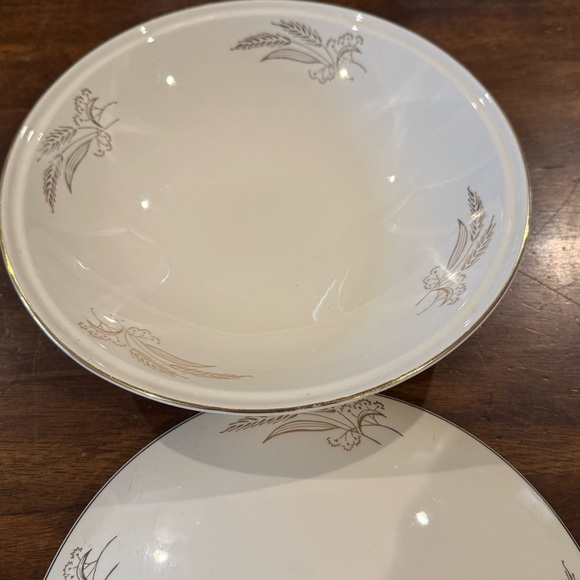 Prairie Gold by Lifetime Covered Round Vegetable Server Wheat Pattern Cream Gold - Picture 4 of 6